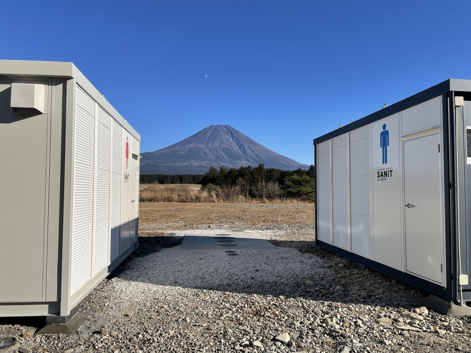 ふもとっぱらキャンプ場　トイレ